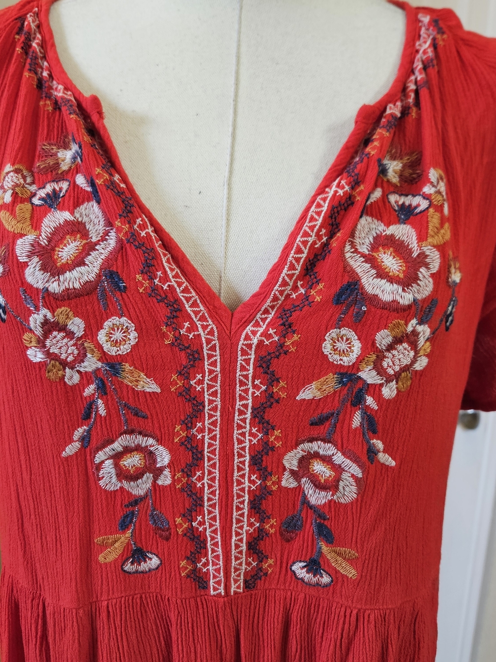Knox Rose Embroidered Boho Dress – Size Medium - Picture 4 of 11